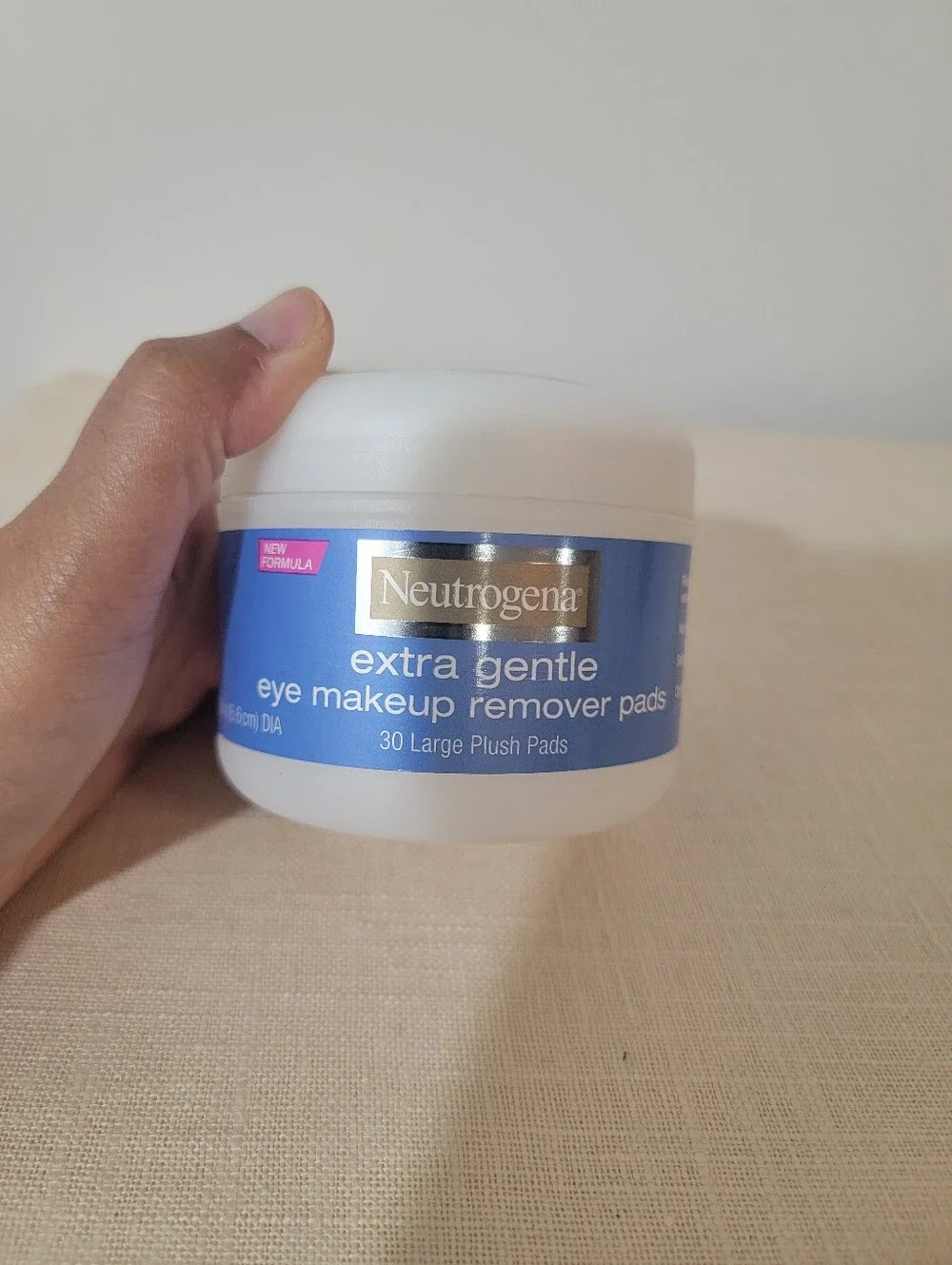 Neutrogena Extra Gentle Eye Makeup Remover Pads